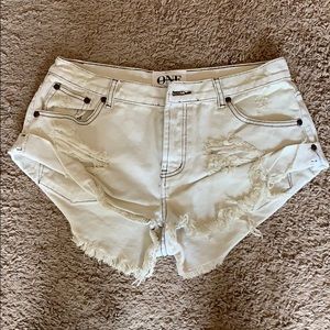 NWOT one teaspoon Bandits Jean shorts 28